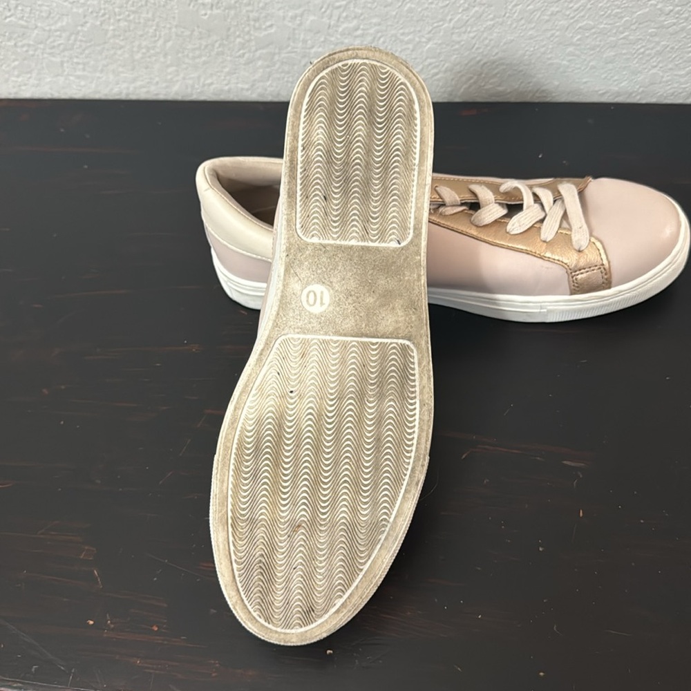 Universal Thread Brand . In good condition - Picture 3 of 5